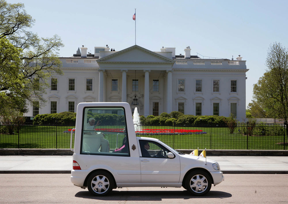 http://upload.wikimedia.org/wikipedia/commons/0/03/Popemobile_passes_the_White_House.jpg